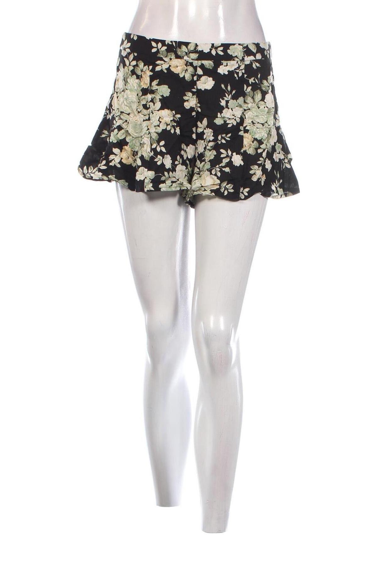 Γυναικείο κοντό παντελόνι Glamorous, Μέγεθος S, Χρώμα Πολύχρωμο, Τιμή 10,13 €