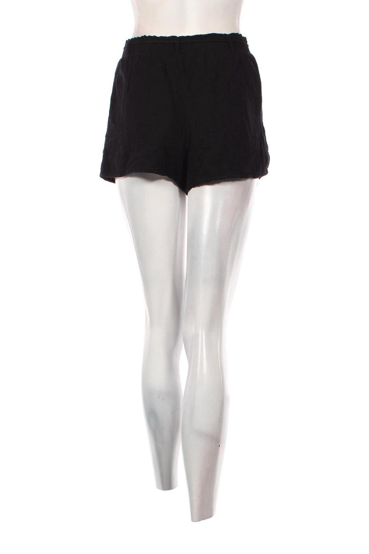 Γυναικείο κοντό παντελόνι Pull&Bear, Μέγεθος S, Χρώμα Μαύρο, Τιμή 9,59 €