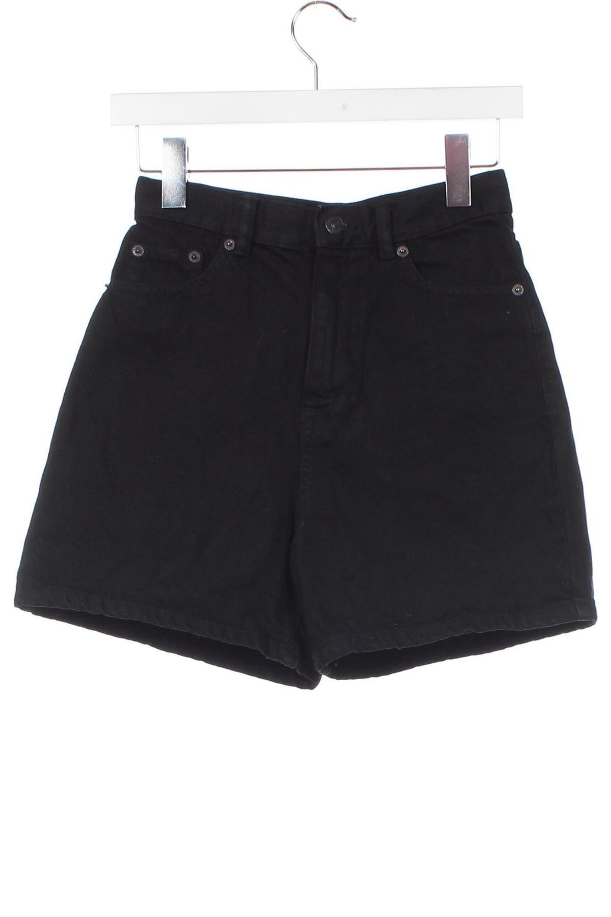 Γυναικείο κοντό παντελόνι Pull&Bear, Μέγεθος XXS, Χρώμα Μαύρο, Τιμή 5,70 €