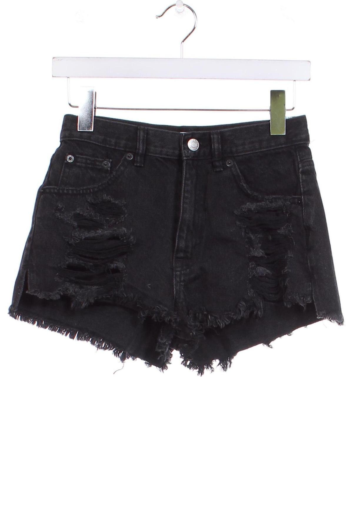 Pantaloni scurți de femei Pull&Bear, Mărime S, Culoare Negru, Preț 62,50 Lei