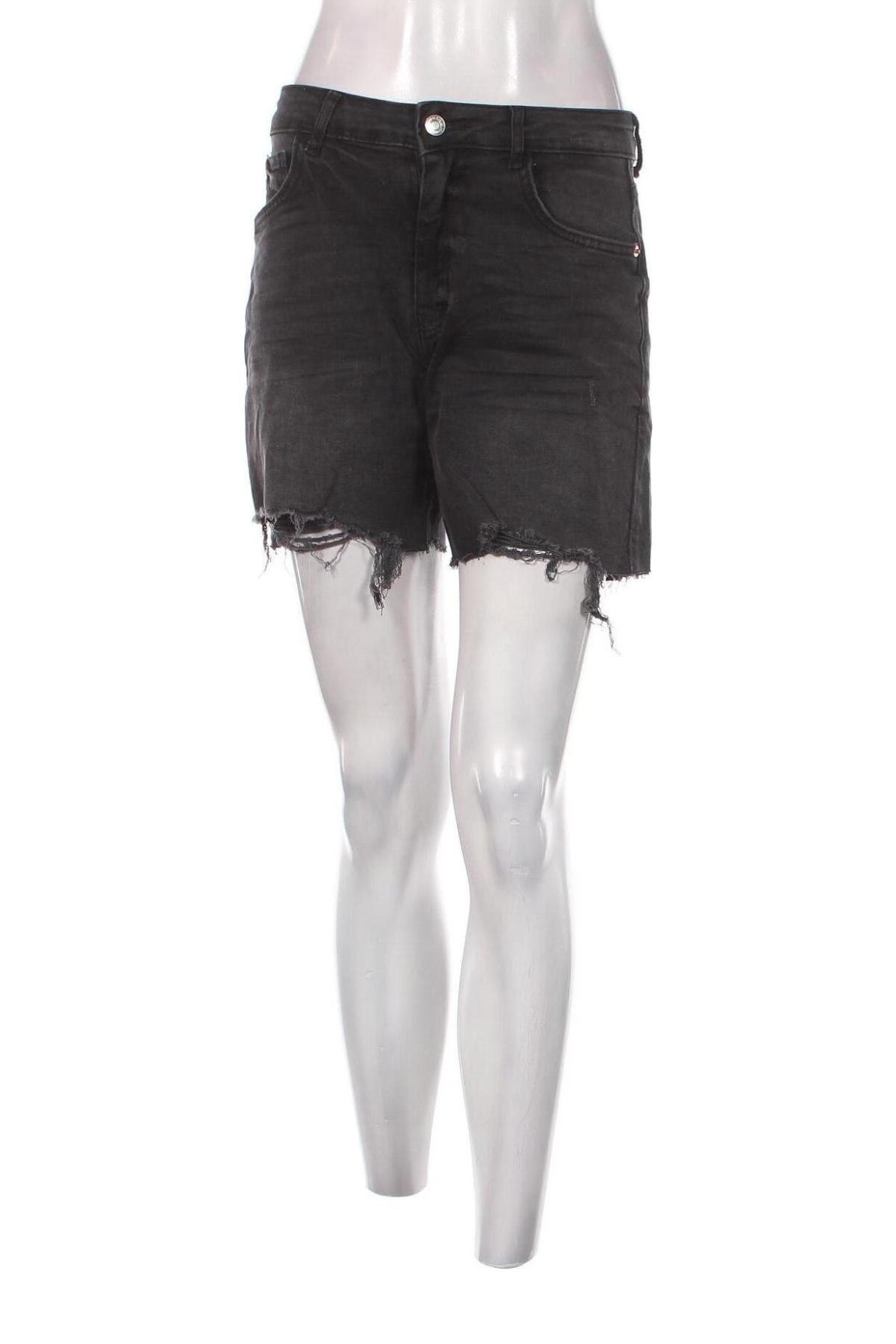 Pantaloni scurți de femei Reserved, Mărime S, Culoare Negru, Preț 49,87 Lei
