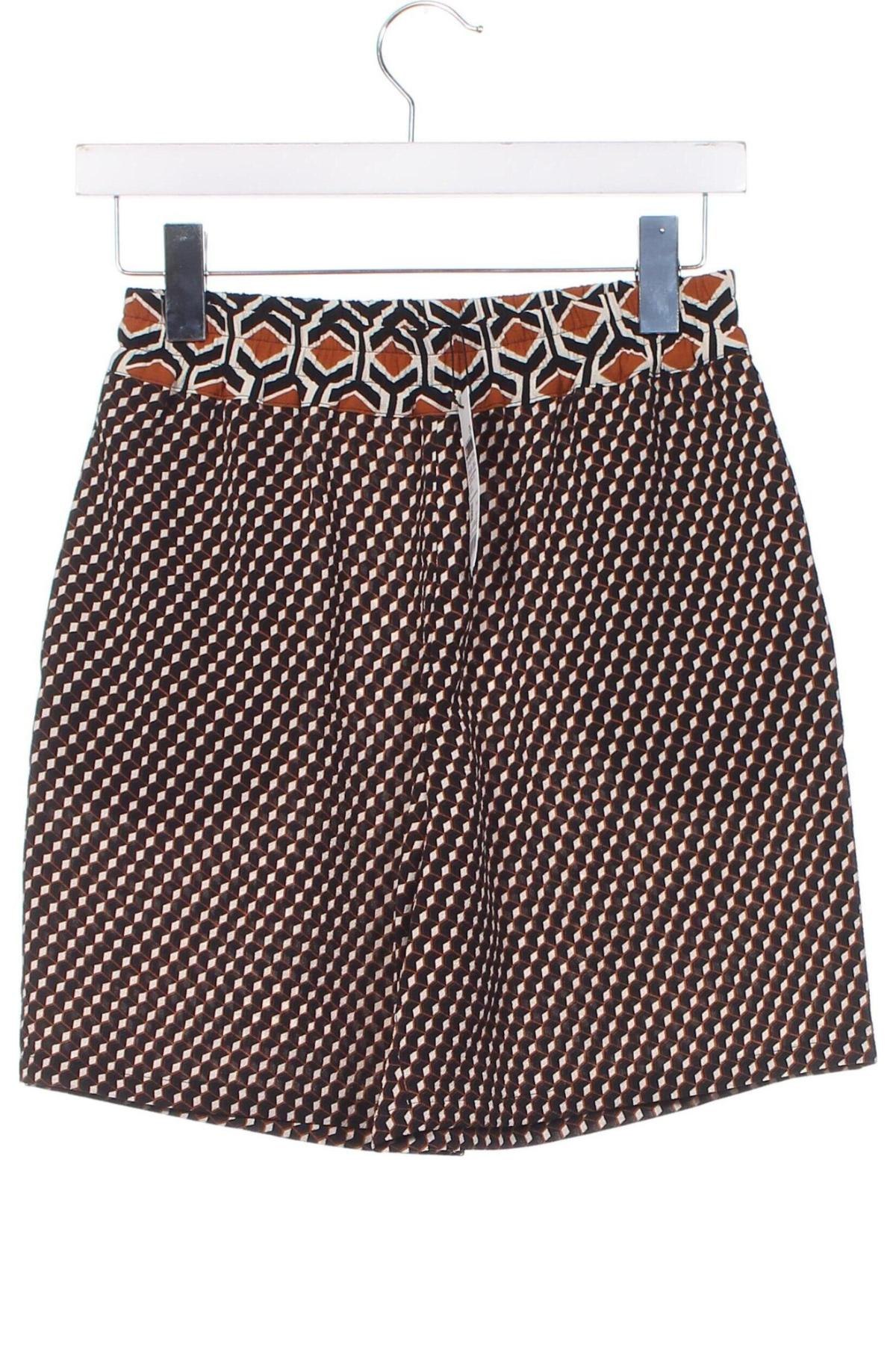 Дамски къс панталон Sisley, Размер XS, Цвят Многоцветен, Цена 56,16 лв.