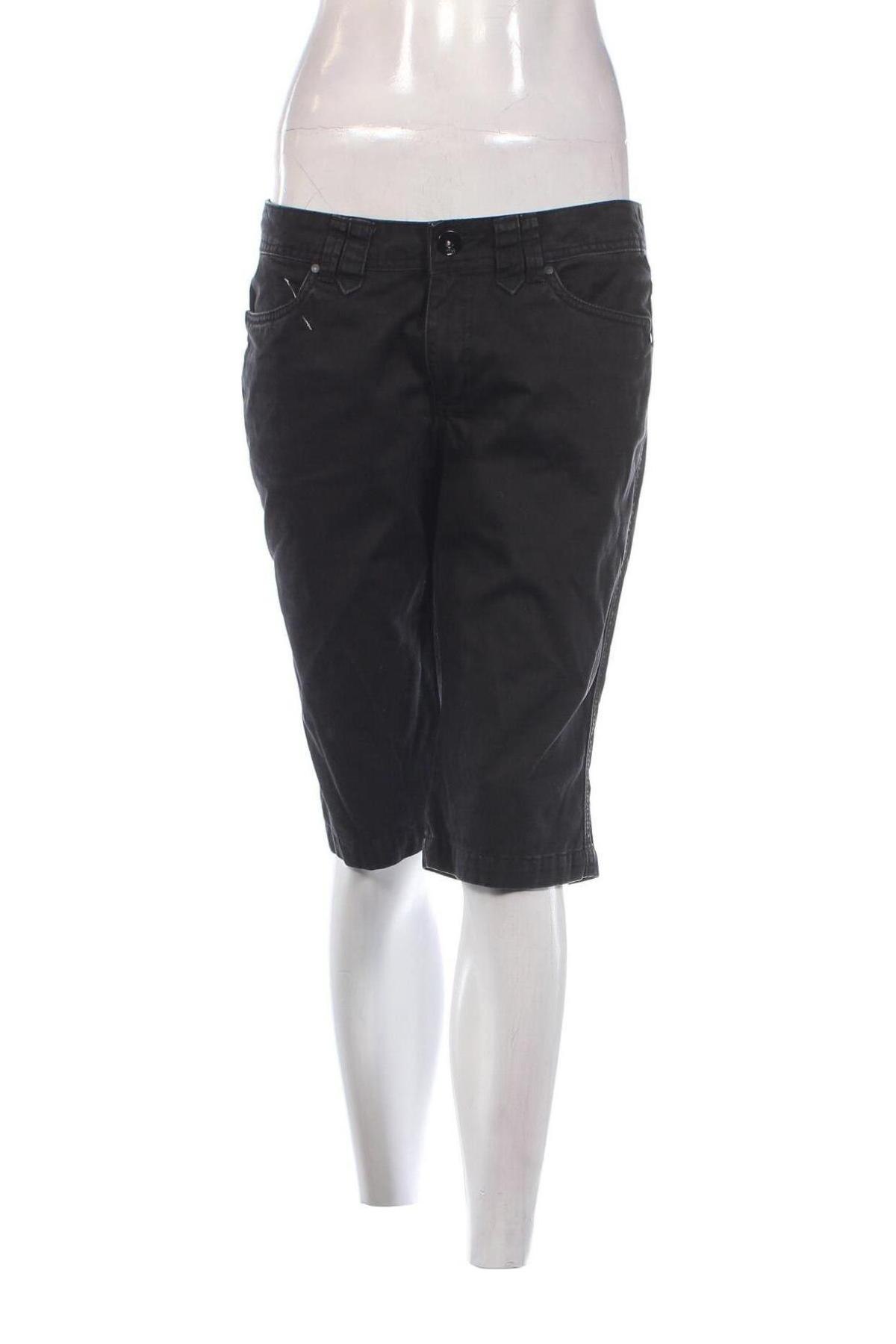 Γυναικείο κοντό παντελόνι WE, Μέγεθος M, Χρώμα Μαύρο, Τιμή 9,30 €