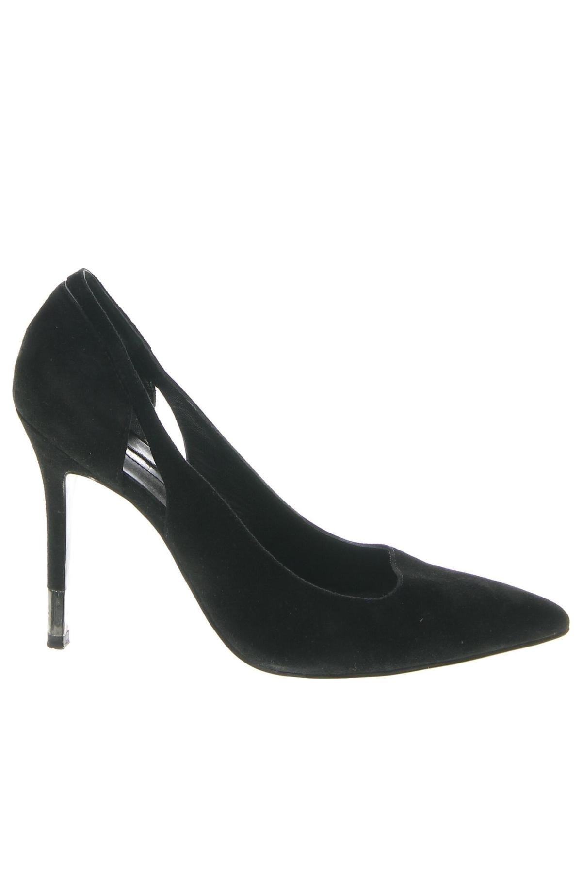 Дамски обувки Guess, Размер 40, Цвят Черен, Цена 156,65 лв.