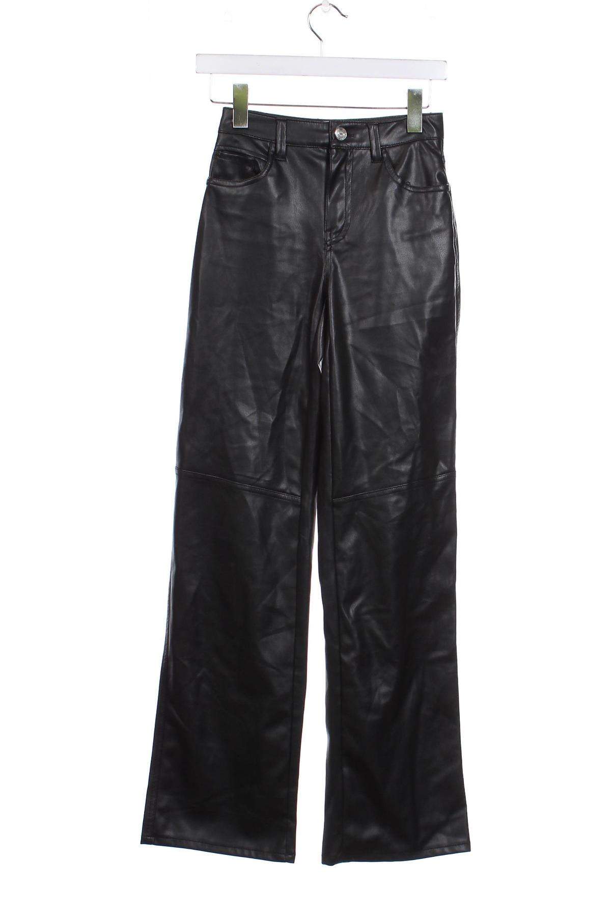 Дамски панталон Bershka, Размер XS, Цвят Черен, Цена 10,73 лв.