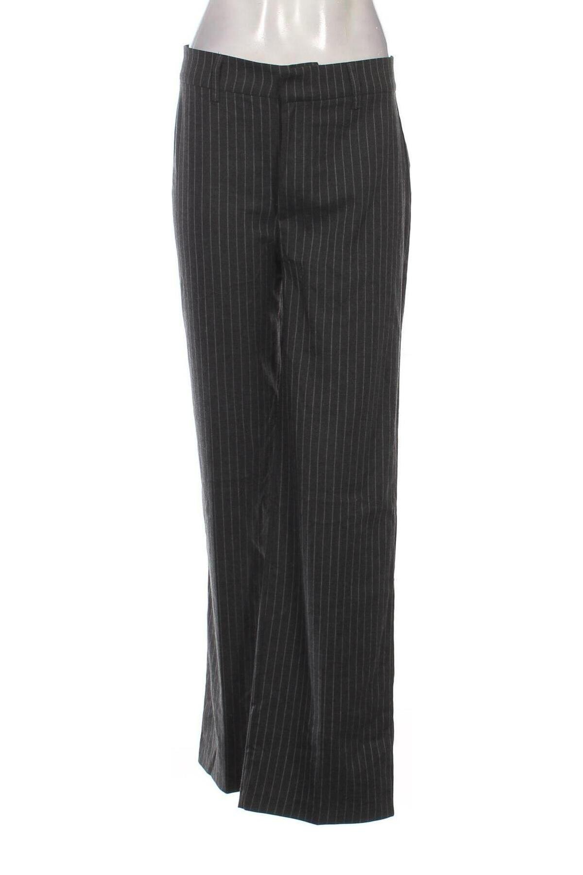 Pantaloni de femei Pull&Bear, Mărime M, Culoare Gri, Preț 92,31 Lei