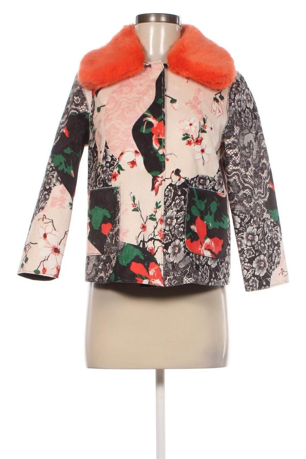 Γυναικείο μπουφάν Guess, Μέγεθος M, Χρώμα Πολύχρωμο, Τιμή 61,32 €