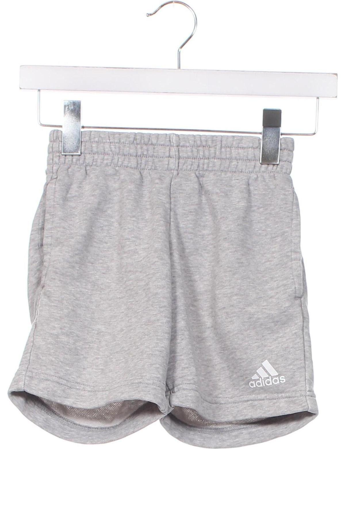 Детски къс панталон Adidas, Размер 7-8y/ 128-134 см, Цвят Сив, Цена 25,42 лв.