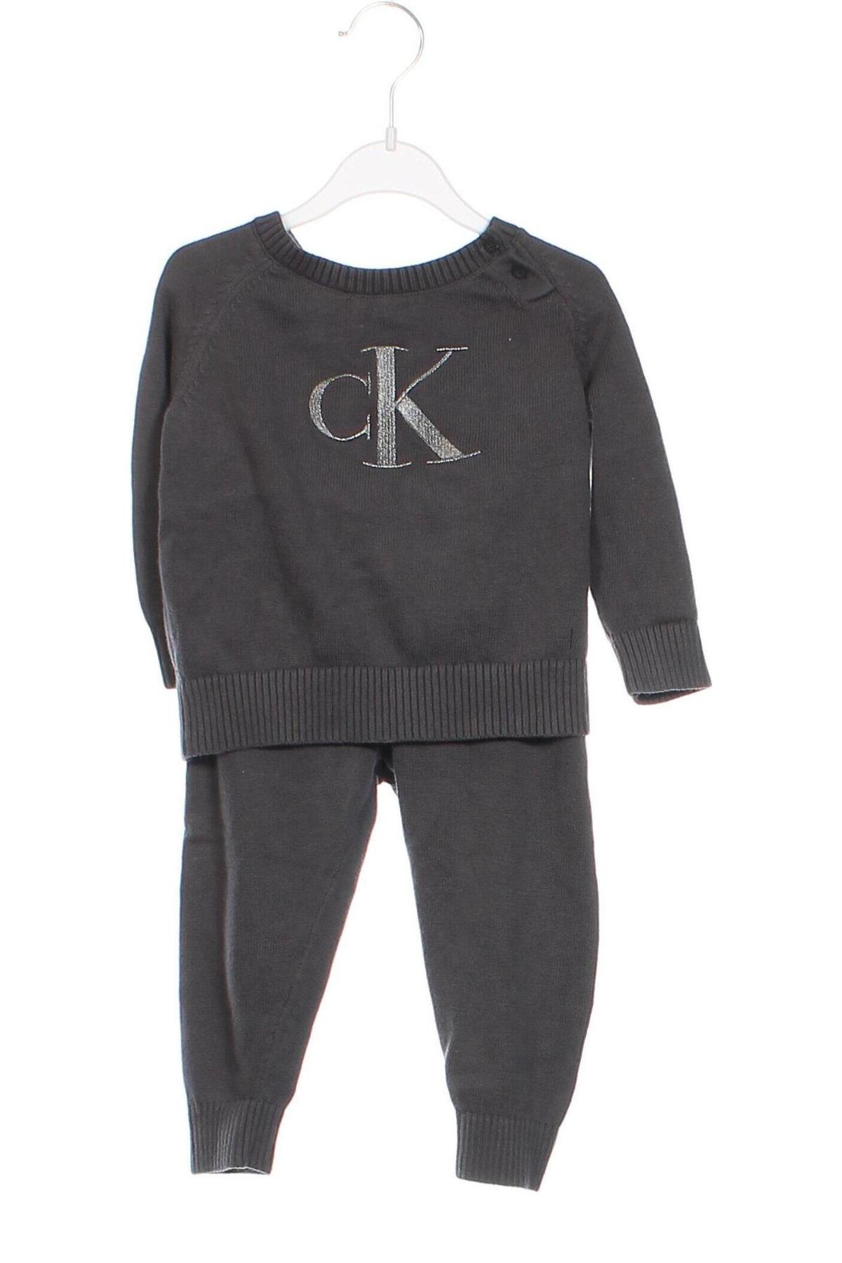 Детски комплект Calvin Klein Jeans, Размер 9-12m/ 74-80 см, Цвят Сив, Цена 94,05 лв.