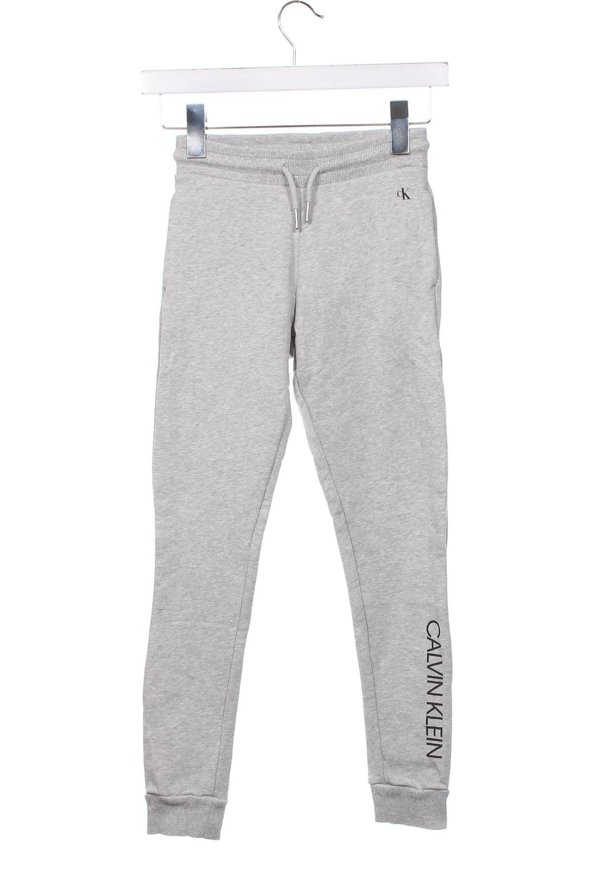 Detské tepláky Calvin Klein, Veľkosť 9-10y/ 140-146 cm, Farba Sivá, Cena  49,48 €