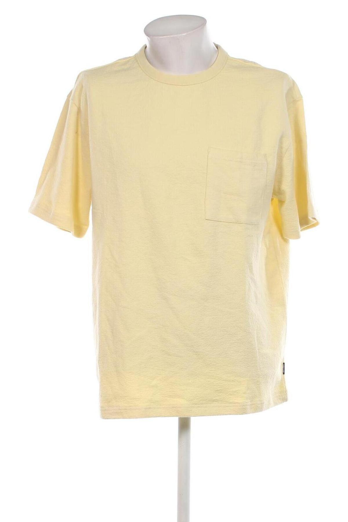 Ανδρικό t-shirt Only & Sons, Μέγεθος L, Χρώμα Κίτρινο, Τιμή 10,82 €