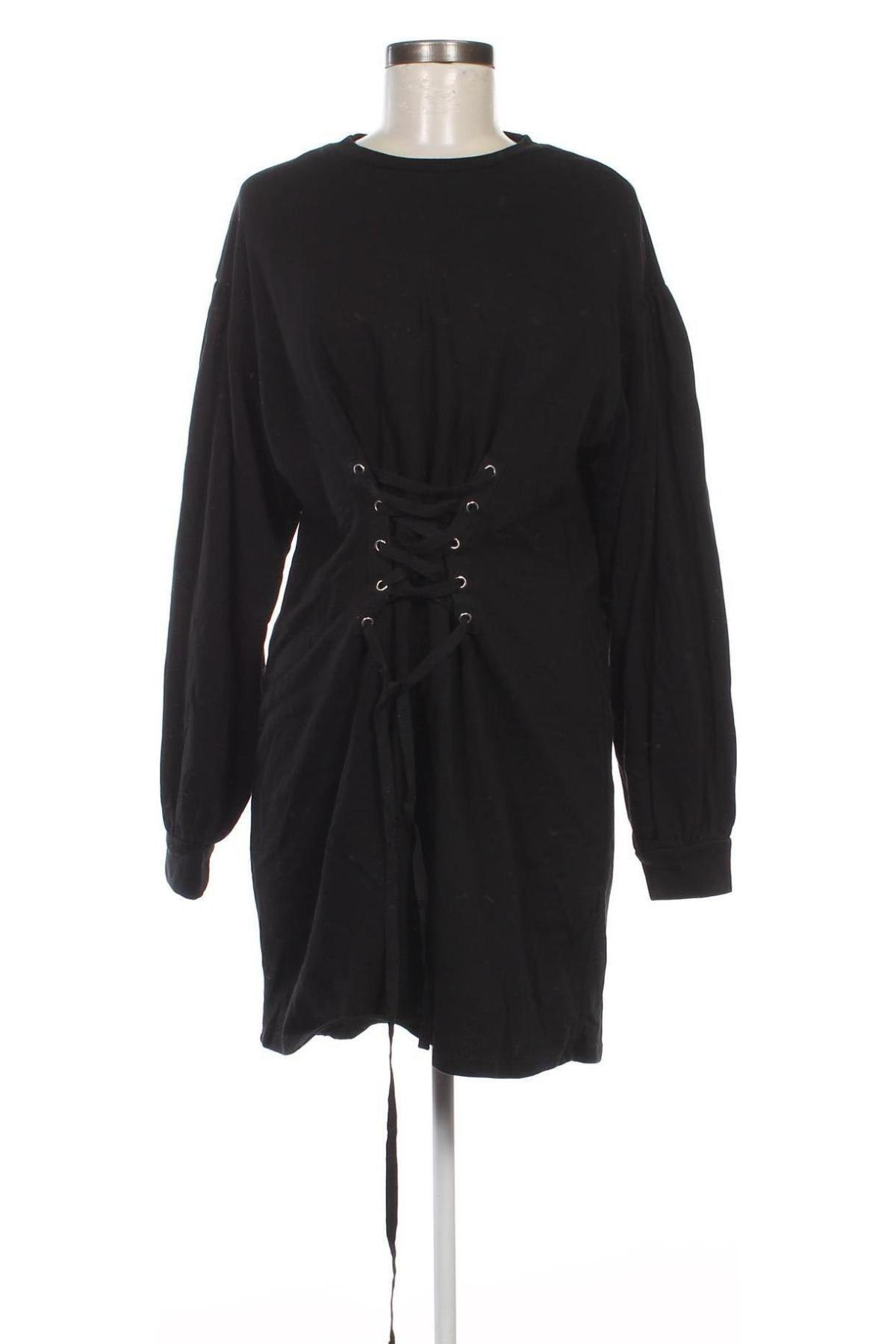 Kleid Bershka, Größe M, Farbe Schwarz, Preis 10,09 €