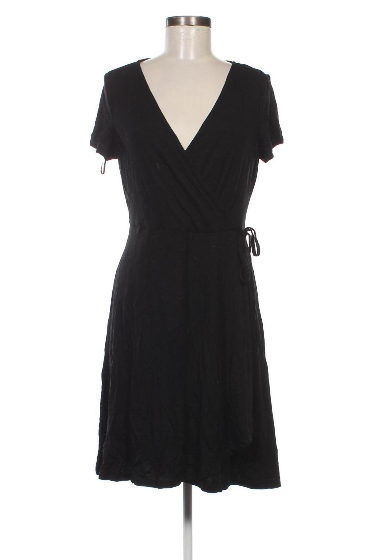 Kleid Esprit, Größe M, Farbe Schwarz, Preis 38,33 €