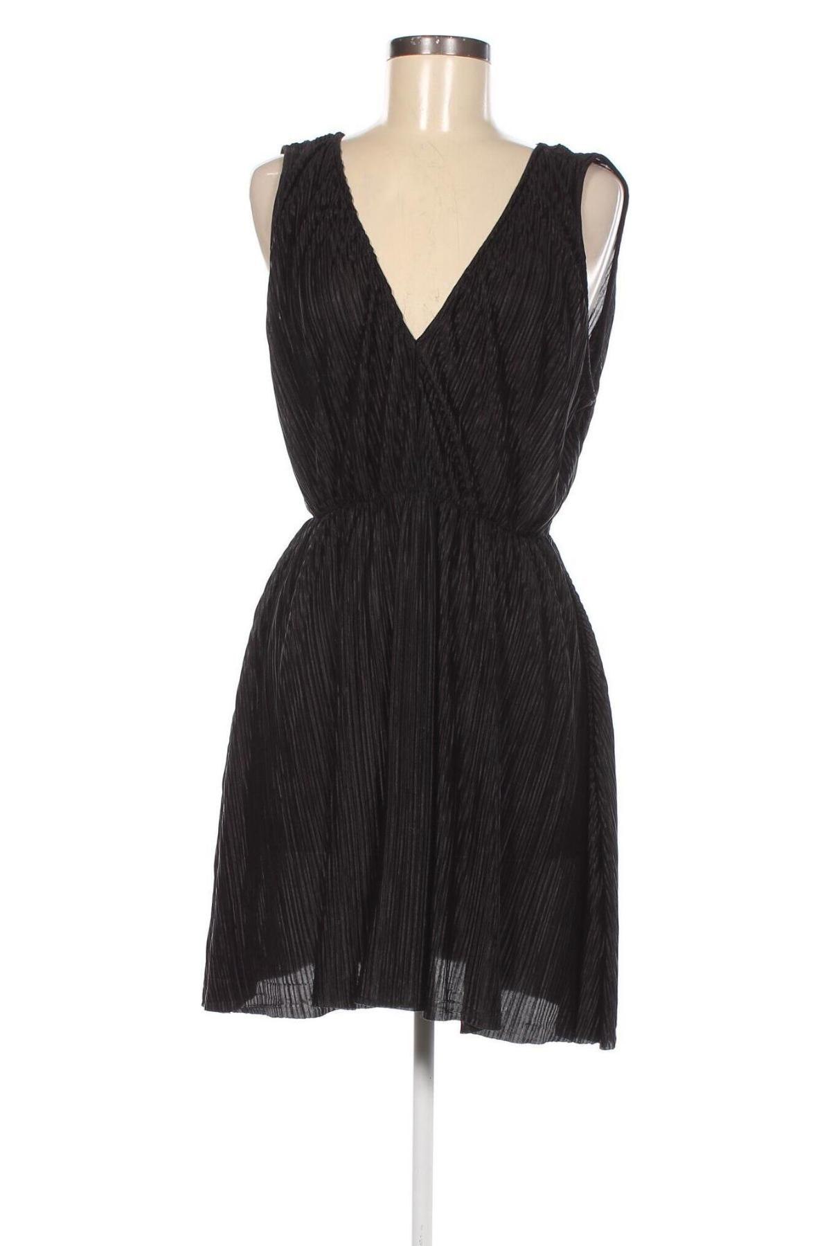 Rochie H&M Divided, Mărime M, Culoare Negru, Preț 54,37 Lei