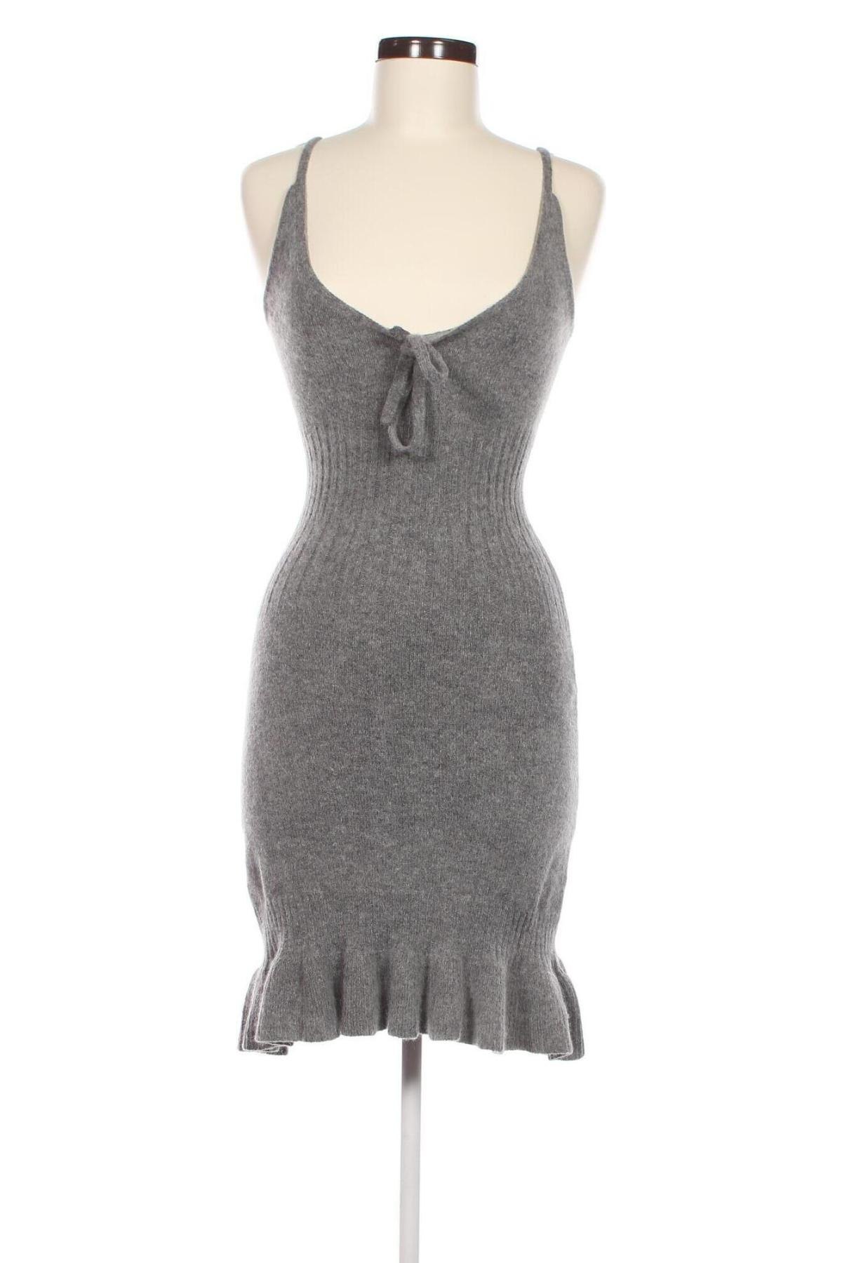 Kleid Mohito, Größe M, Farbe Grau, Preis 11,91 €