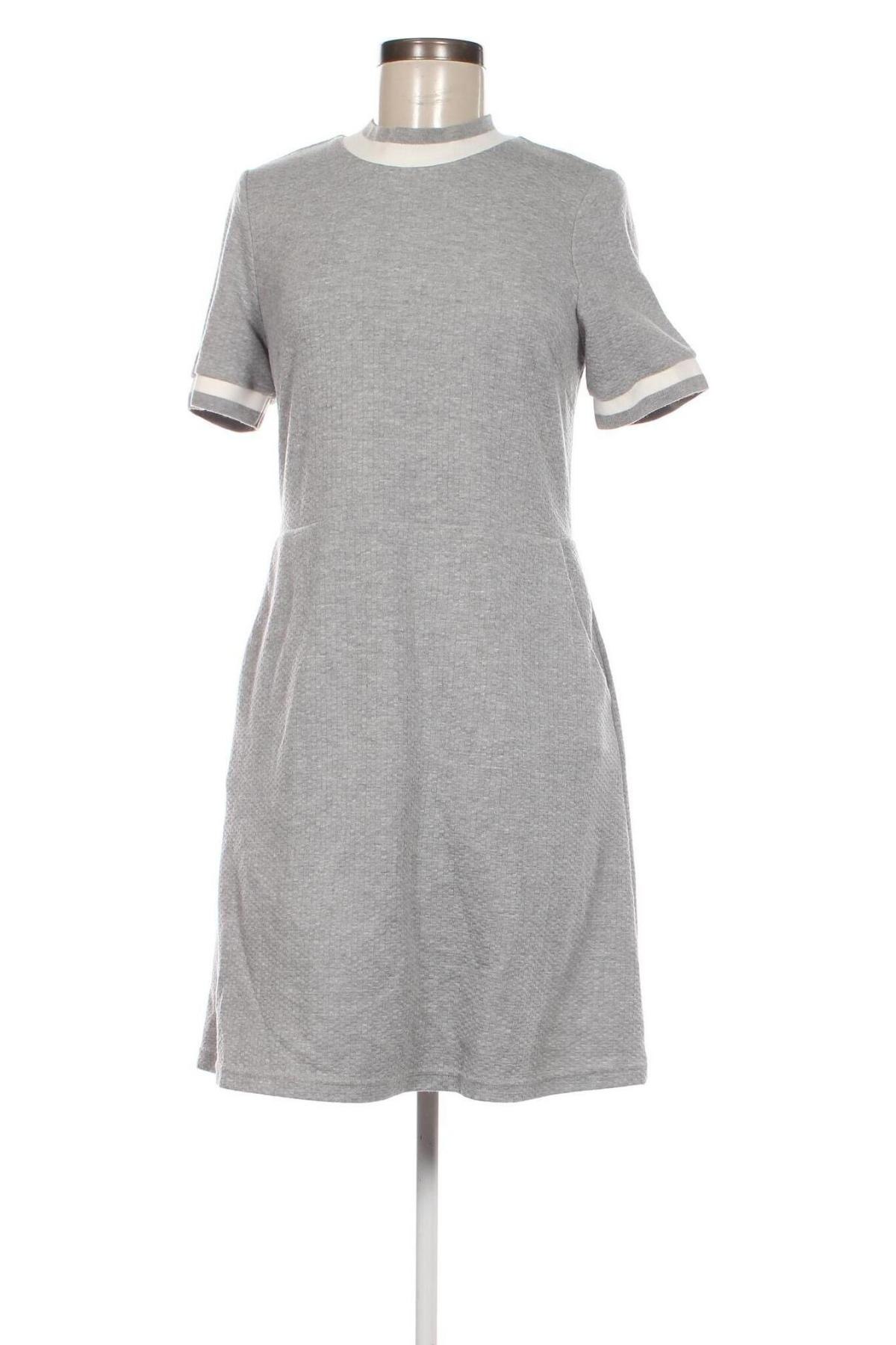 Kleid Riccovero, Größe M, Farbe Grau, Preis 15,90 €