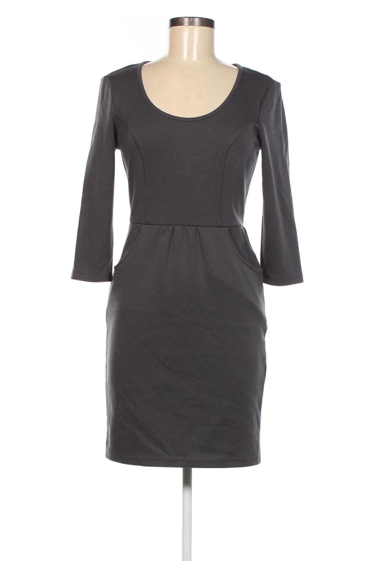 Kleid Vero Moda, Größe M, Farbe Grau, Preis 8,46 €