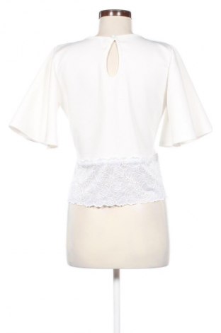 Damen Shirt Boohoo, Größe M, Farbe Weiß, Preis 10,00 €