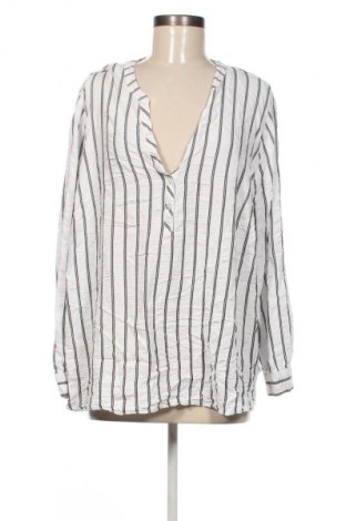 Damen Shirt C&A, Größe 5XL, Farbe Mehrfarbig, Preis 13,99 €
