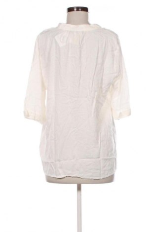 Damen Shirt Fransa, Größe M, Farbe Weiß, Preis 53,99 €