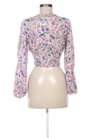 Damen Shirt Pull&Bear, Größe S, Farbe Mehrfarbig, Preis 13,99 €