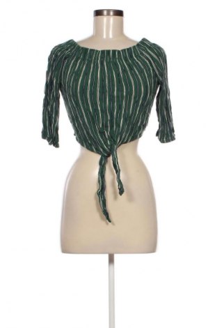 Damen Shirt Pull&Bear, Größe M, Farbe Mehrfarbig, Preis 13,99 €