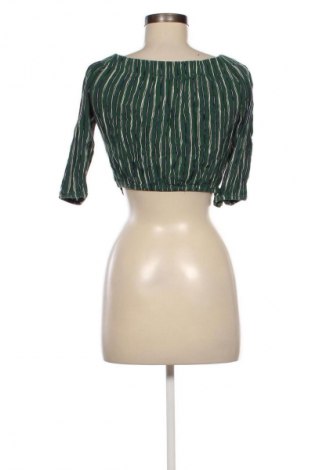 Damen Shirt Pull&Bear, Größe M, Farbe Mehrfarbig, Preis 13,99 €