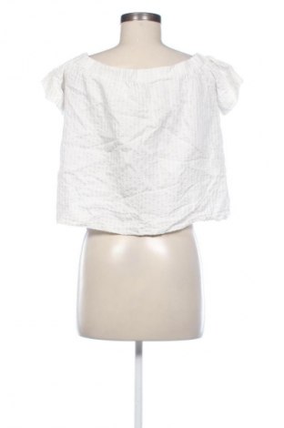 Damen Shirt Stradivarius, Größe S, Farbe Ecru, Preis 13,99 €