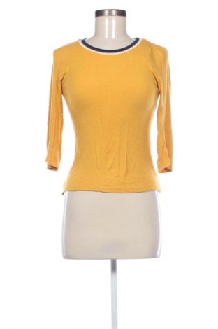 Dámská halenka Stradivarius, Velikost M, Barva Žlutá, Cena  250,00 Kč