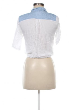 Дамска риза NEW COLLECTION, Размер S, Цвят Бял, Цена 19,00 лв.