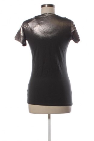 Γυναικείο t-shirt Guess, Μέγεθος S, Χρώμα Γκρί, Τιμή 20,99 €