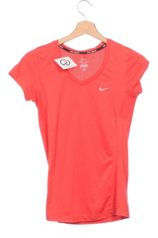 Dámske tričko Nike, Veľkosť XS, Farba Červená, Cena  15,35 €