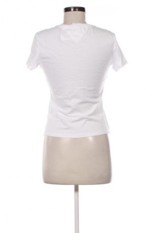 Tricou de femei Tommy Jeans, Mărime M, Culoare Alb, Preț 261,99 Lei