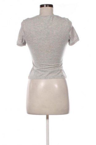 Tricou de femei Weekday, Mărime S, Culoare Gri, Preț 81,99 Lei