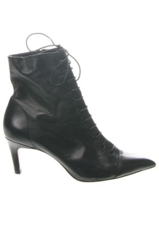 Botine de damă Zara, Mărime 37, Culoare Negru, Preț 384,00 Lei
