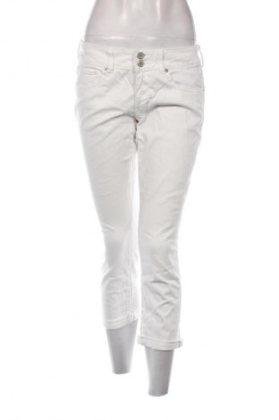 Damskie jeansy American Eagle, Rozmiar M, Kolor Biały, Cena 94,38 zł