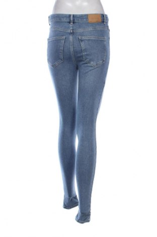 Дамски дънки Aware by Vero Moda, Размер M, Цвят Син, Цена 34,99 лв.