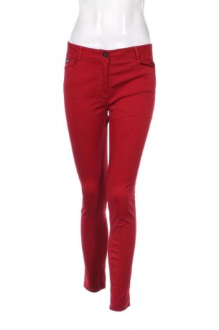 Damskie jeansy BIALCON, Rozmiar M, Kolor Czerwony, Cena 94,00 zł