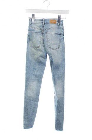 Női farmernadrág Bershka, Méret XXS, Szín Kék, Ár 7 879 Ft