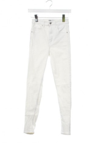 Dámske džínsy  Bershka, Veľkosť XS, Farba Biela, Cena  14,83 €