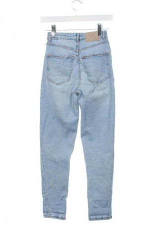 Blugi de femei Bershka, Mărime XXS, Culoare Albastru, Preț 76,32 Lei