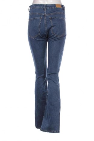 Dámske džínsy  Bershka, Veľkosť M, Farba Modrá, Cena  14,83 €