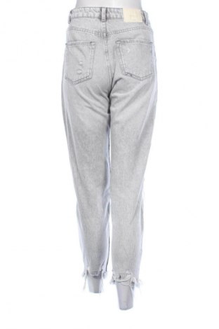 Damskie jeansy Bershka, Rozmiar S, Kolor Szary, Cena 104,83 zł