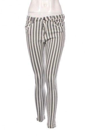 Dámske džínsy  Bershka, Veľkosť M, Farba Viacfarebná, Cena  16,95 €