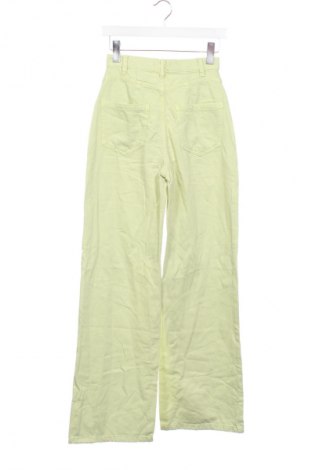 Dámské džíny  Bershka, Velikost XS, Barva Zelená, Cena  469,00 Kč