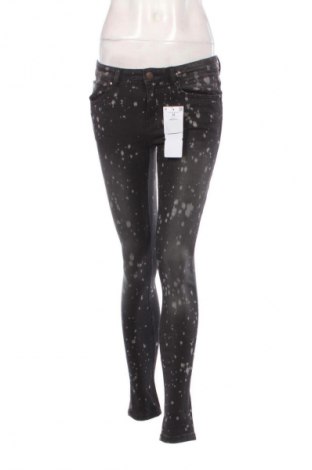 Damen Jeans Cropp, Größe M, Farbe Mehrfarbig, Preis 58,70 €