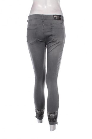 Damen Jeans Desigual, Größe M, Farbe Grau, Preis 103,99 €