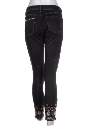 Blugi de femei Desigual, Mărime M, Culoare Gri, Preț 197,29 Lei