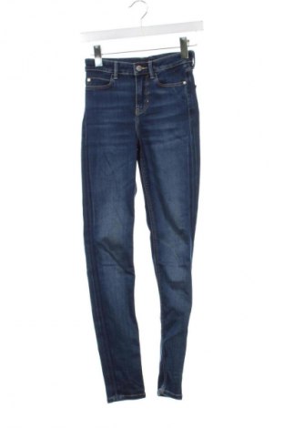 Dámske džínsy  Guess, Veľkosť XS, Farba Modrá, Cena  43,95 €