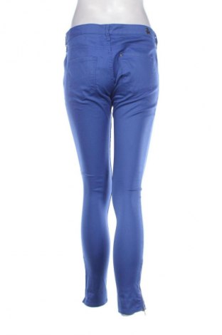 Damskie jeansy H&M, Rozmiar L, Kolor Niebieski, Cena 66,67 zł